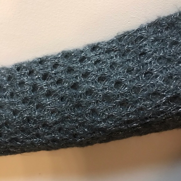 Grey & silver open knit round neck long sweater. - Picture 2 of 6